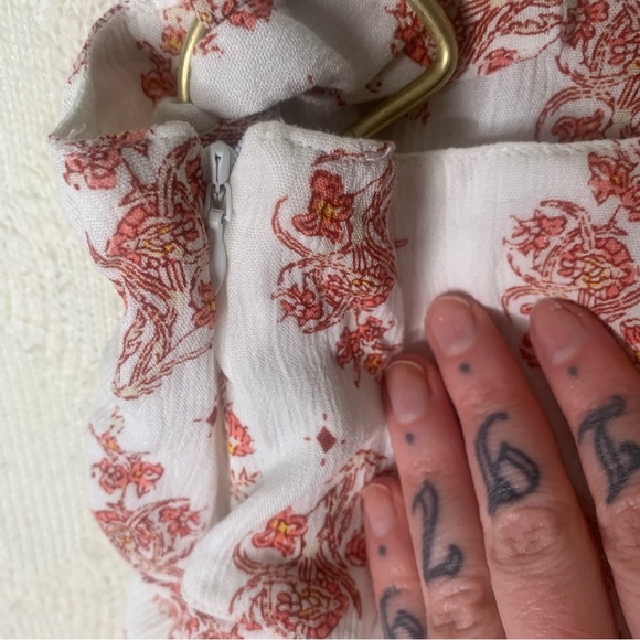 Free People Overall Skirt Sz 4 Small Mini Floral Jumper NWOT Babydoll Romper - Picture 5 of 7